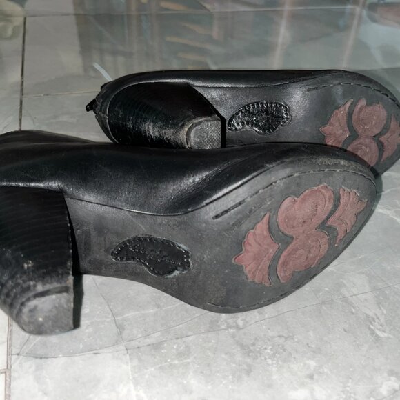 Born Crown Black Genuine Leather Ankle Booties Mid Heel Women's 6.5 - Picture 5 of 9